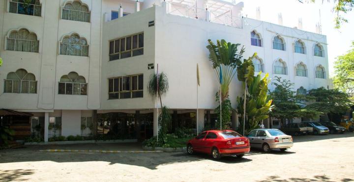Maya'S Kings Kourt Mysore Exterior photo
